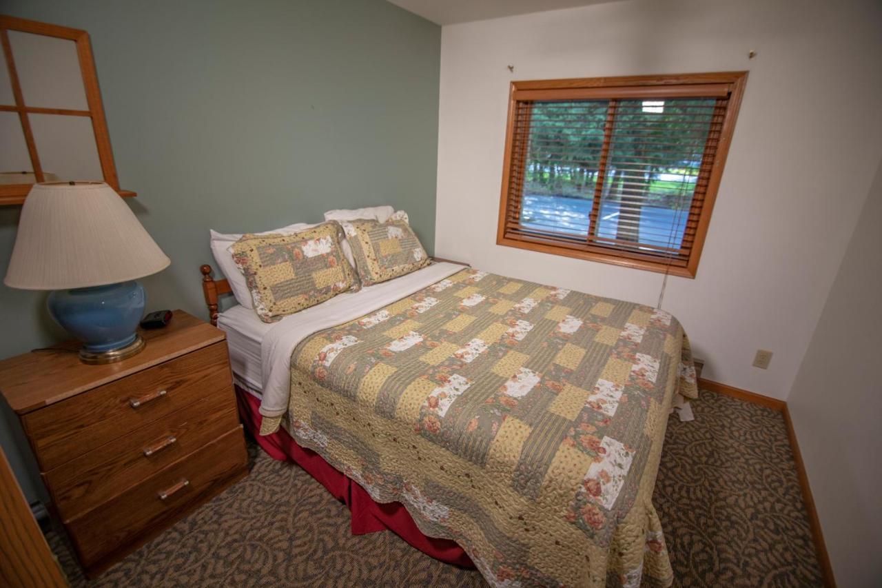 Ridges Inn & Suites Baileys Harbor Buitenkant foto