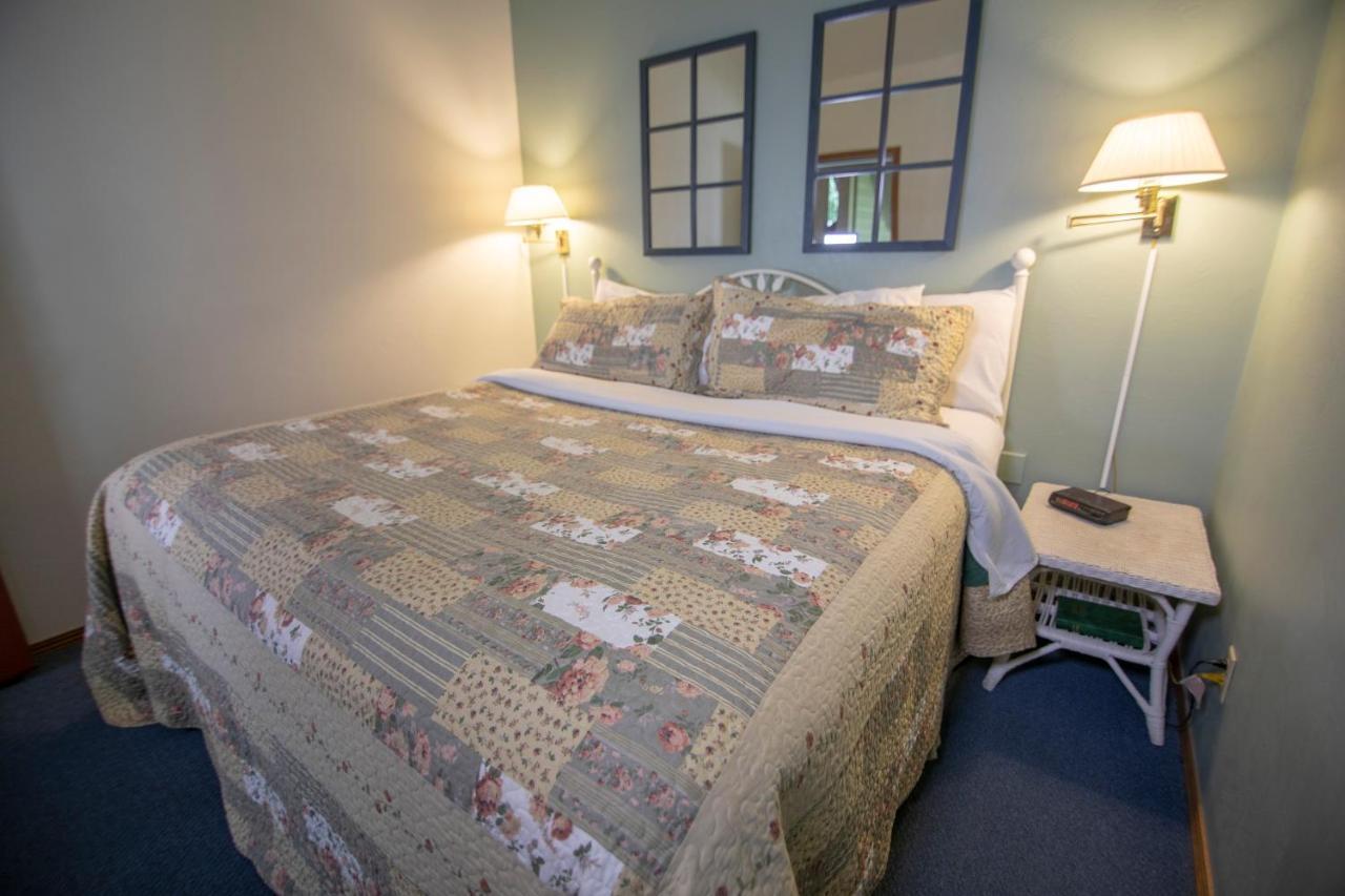 Ridges Inn & Suites Baileys Harbor Buitenkant foto