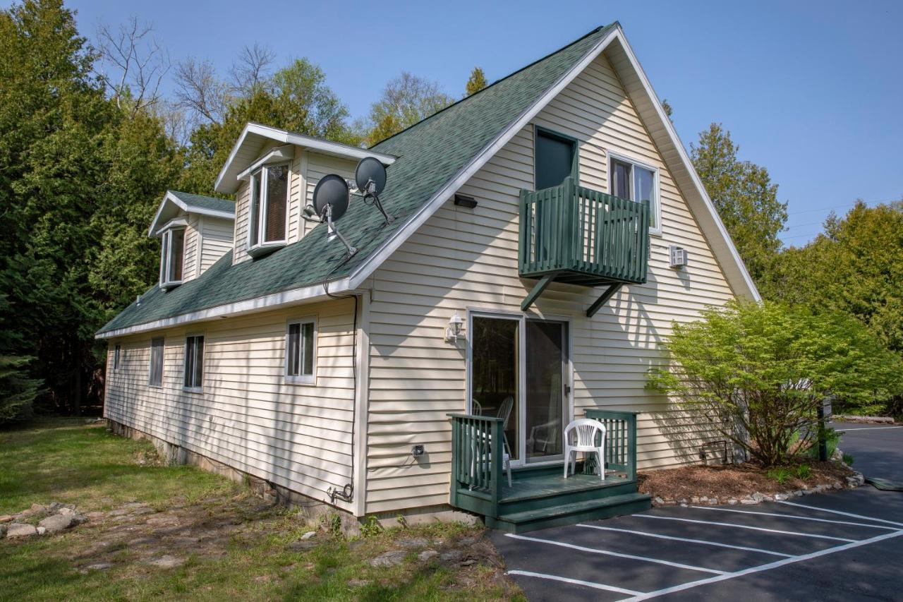 Ridges Inn & Suites Baileys Harbor Buitenkant foto