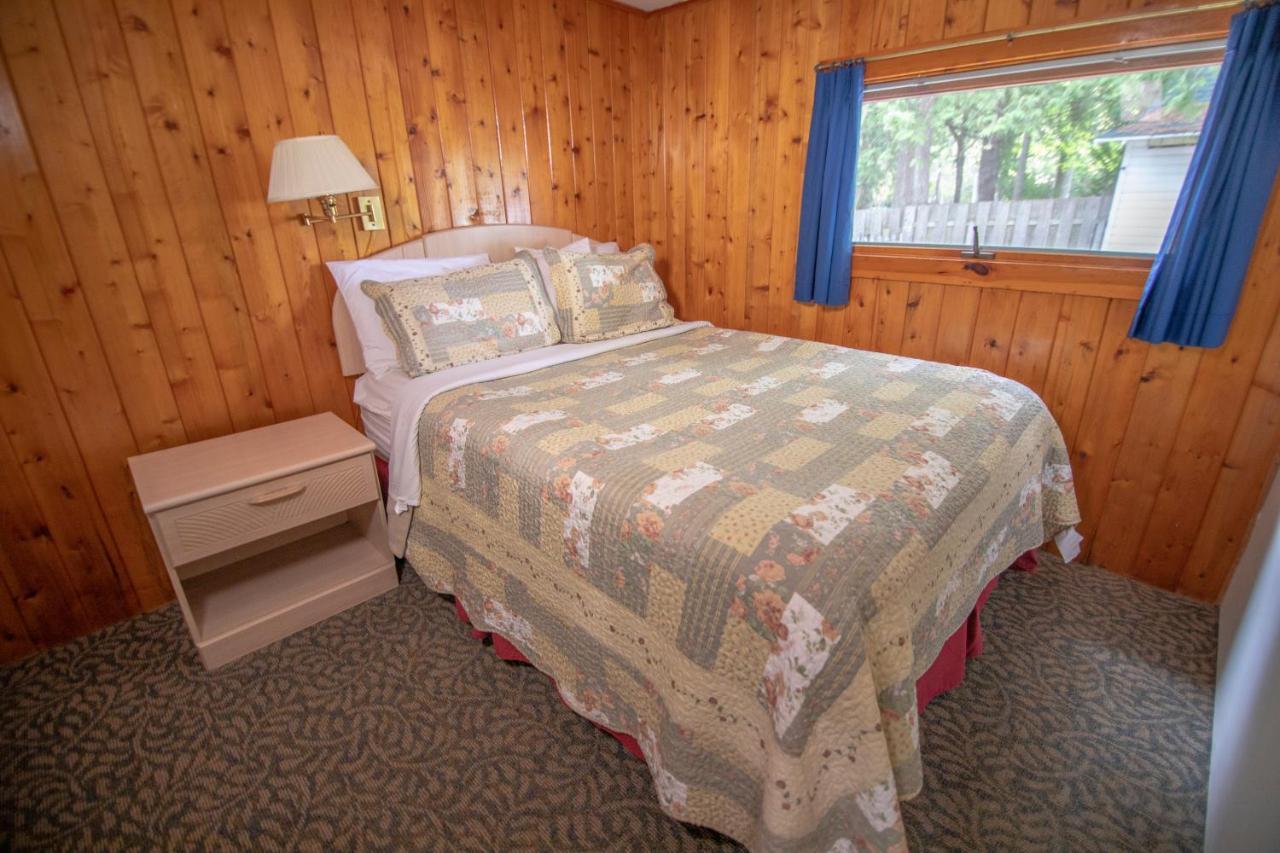 Ridges Inn & Suites Baileys Harbor Buitenkant foto