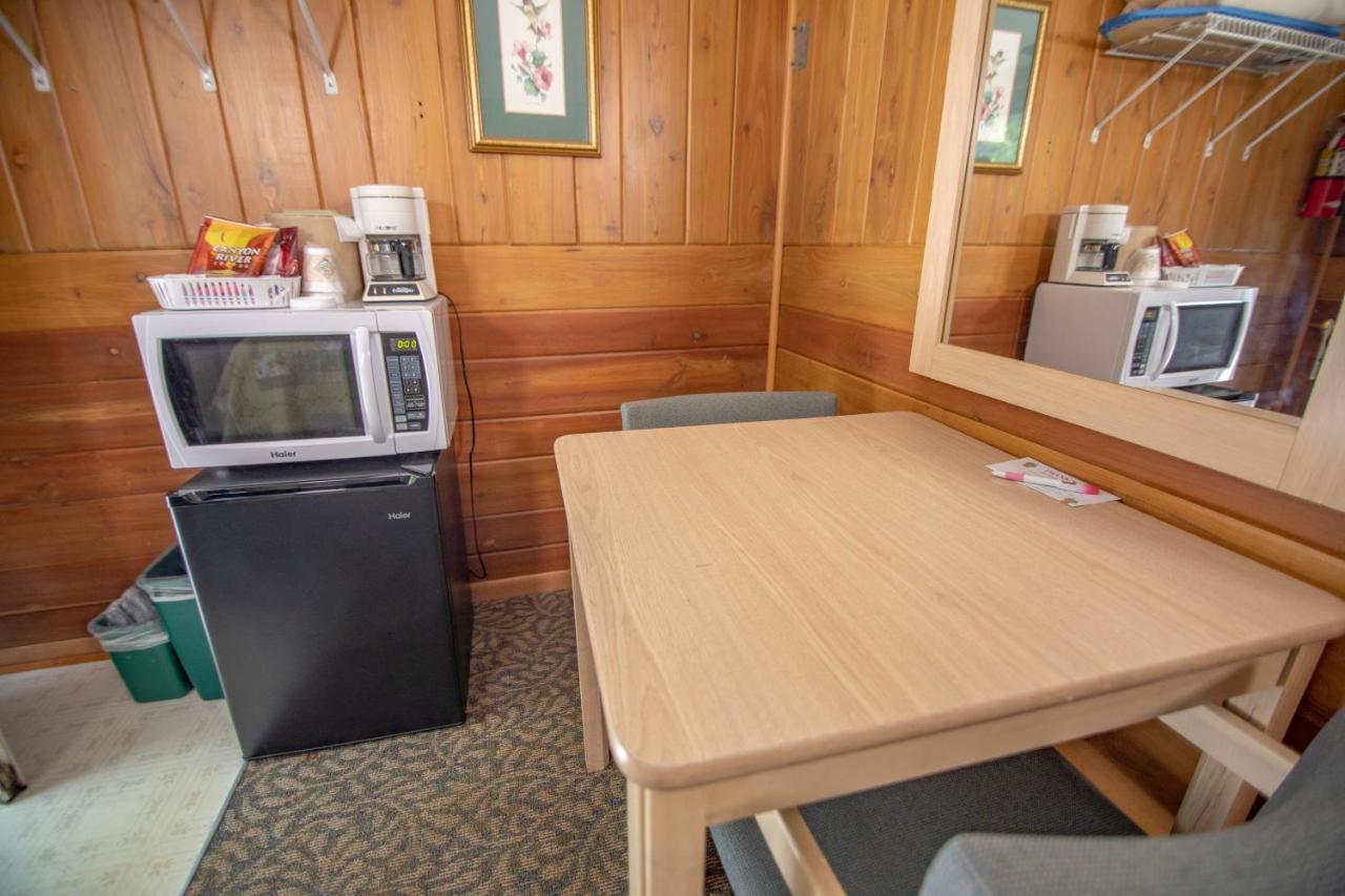 Ridges Inn & Suites Baileys Harbor Buitenkant foto